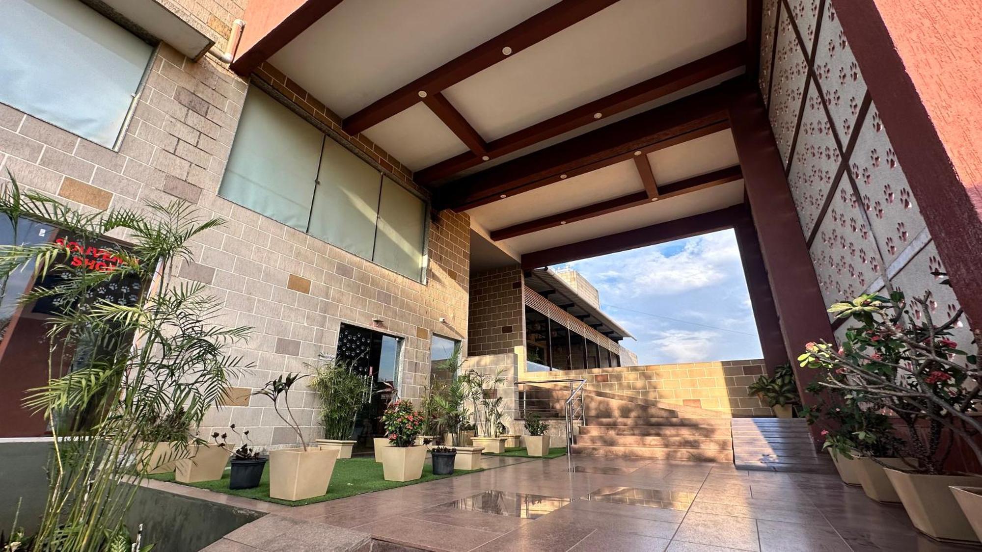 Lion Park Hotel & Resorts Гирский лес Экстерьер фото